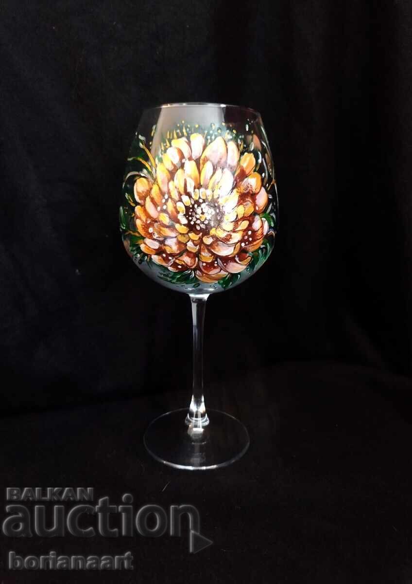 Pocal de vin cu camelie