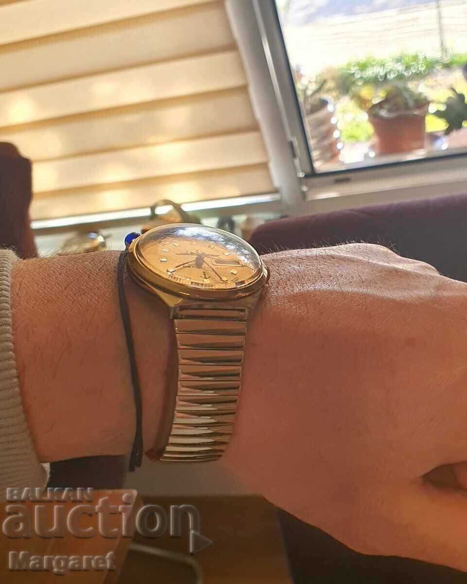 Ceas rusesc Raketa Ofițeresc cu preț € 179.00 | 350.09 BGN