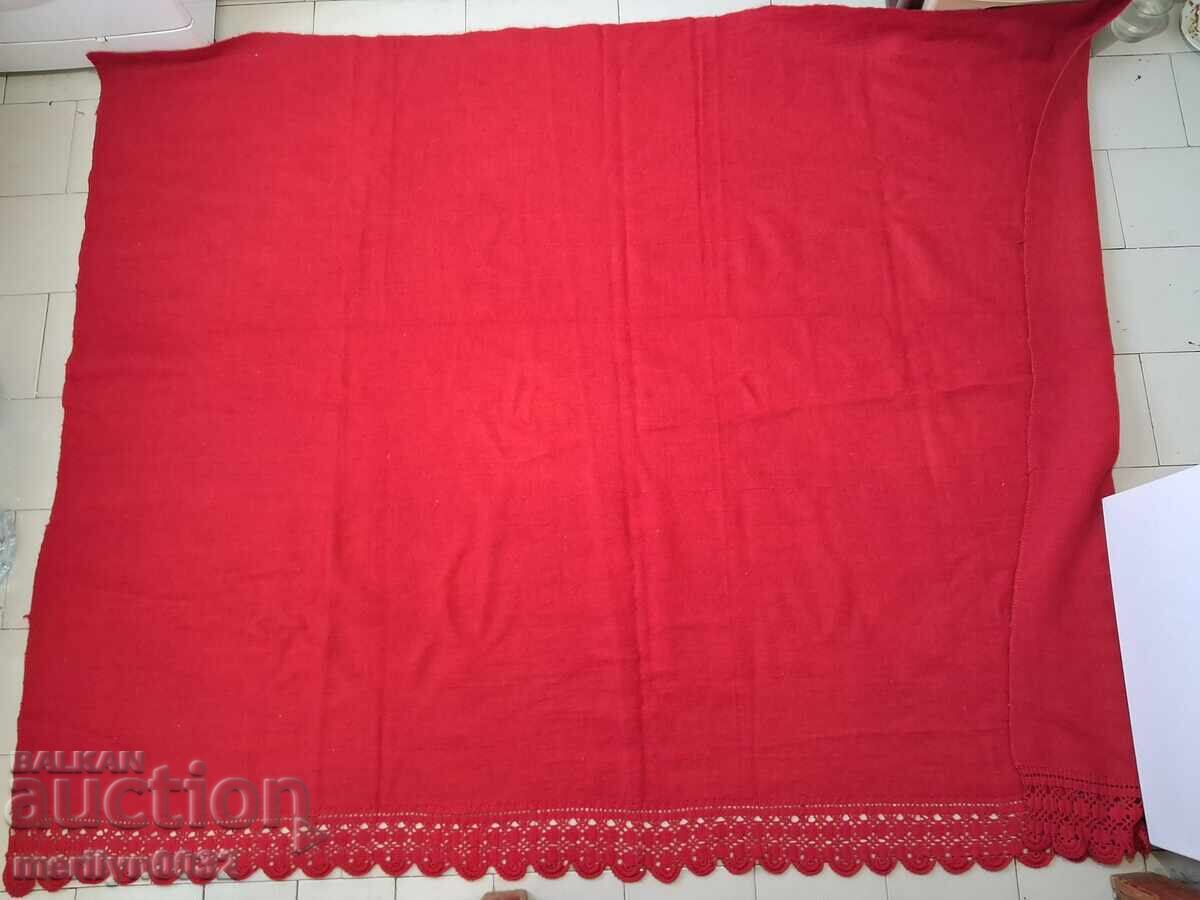 Cuvertură de pat veche din lână, postav roșu, cu dantelă