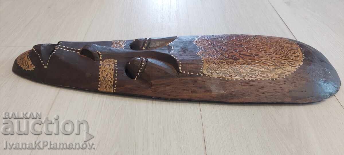 Livrarea Masca sculptată în lemn Africa pentru cunoscători 50cm