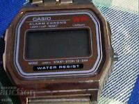 4is καινούργιο 4 ρολόι κασίο λειτουργεί, δεν έχει μπαταρία