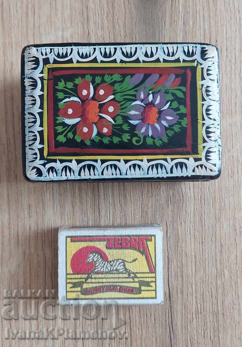 Wooden box for connoisseurs - 5