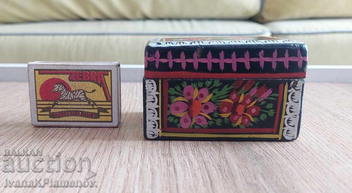Wooden box for connoisseurs - 6