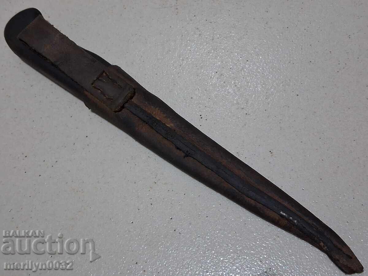 Star bŭlgarski nozh s kozhena kaniya ostrie - 5 Star bŭlgarski nozh s kozhena kaniya ostrie - 5