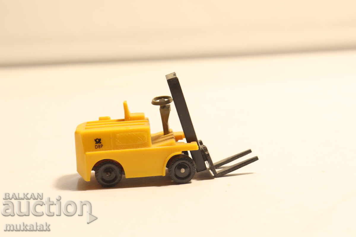 Licitație S.E.S.??? H0 1/87 STIVUITOR ELECTRIC MODEL CĂRUCIOR