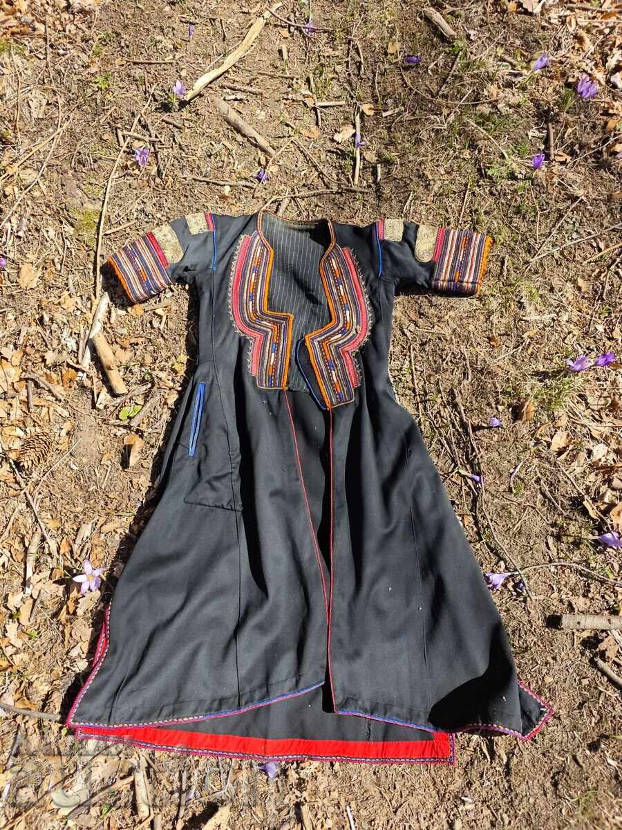 Delivery of Summer skirt, costume