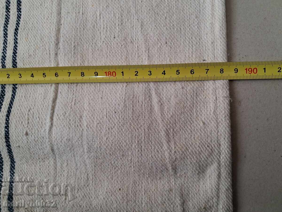 Livrarea Cearșaf vechi țesut manual, fără dantelă, anii '30 Livrarea Cearșaf vechi țesut manual, fără dantelă, anii '30
