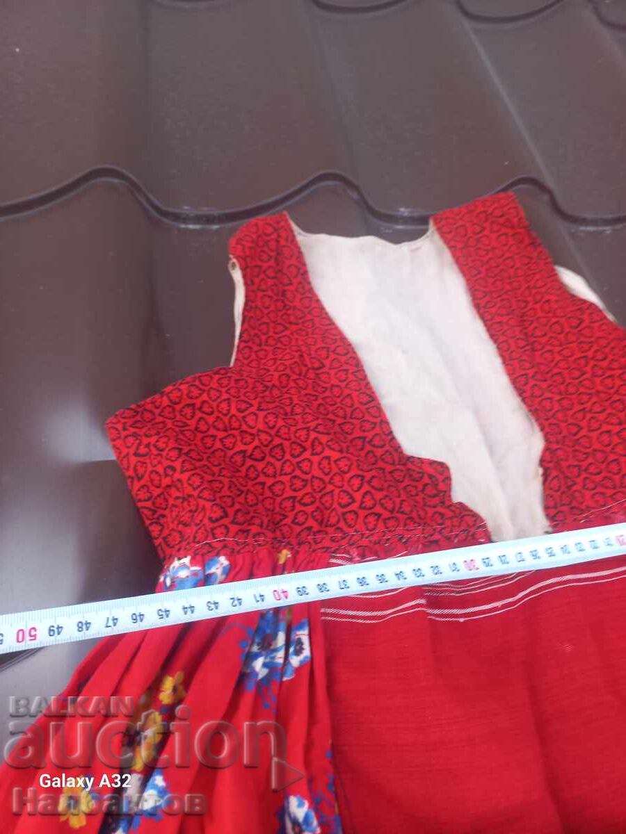 Livrarea COSTUM DE BĂTRÂNE