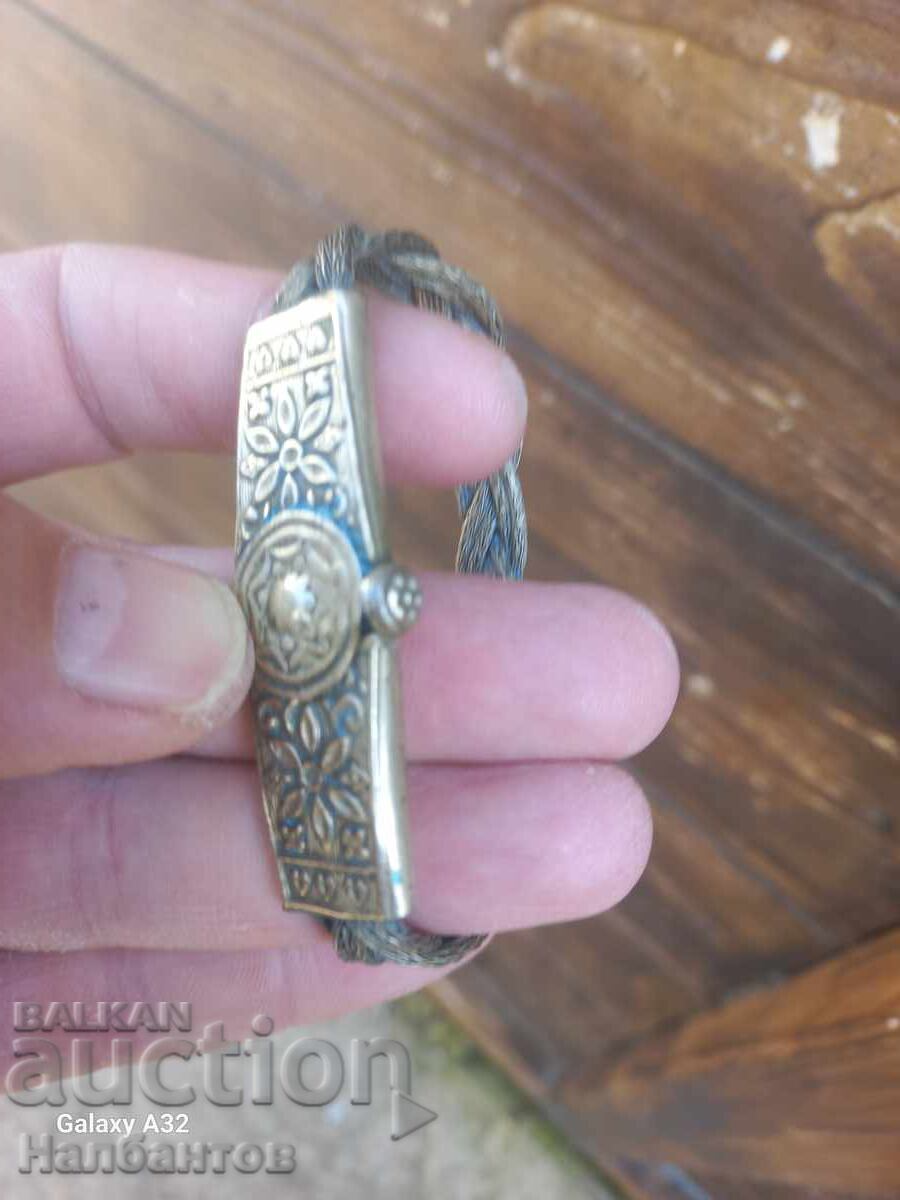 ВЪЗРОЖДЕНСКА ЖЕНСКА СРЕБЪРНА ГРИВНА