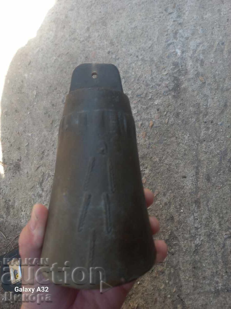 Παράδοση GOLYAM STAR CHAN KHLOPKA ZVŬNETS TYUMBELEK