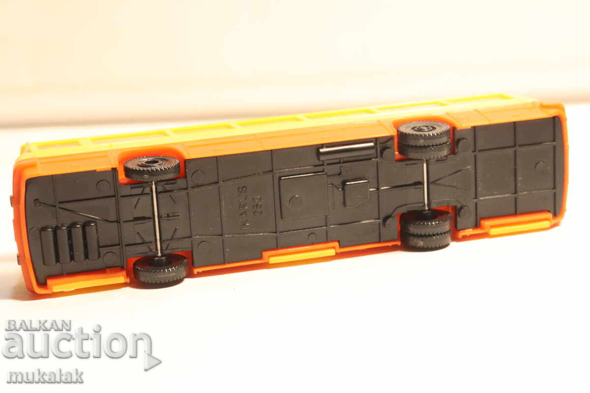 BERLINPLAST?? H0 1/87 IKARUS bus model - 7