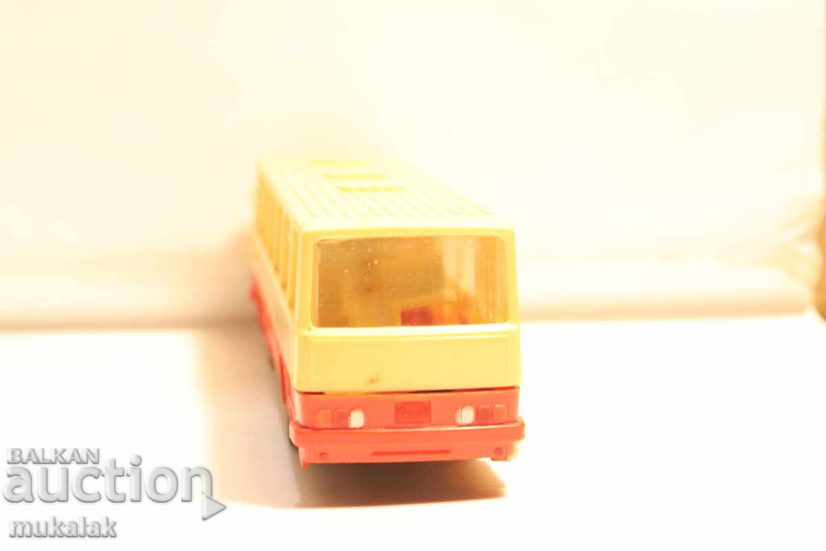 BERLINPLAST?? H0 1/87 IKARUS bus model - 6