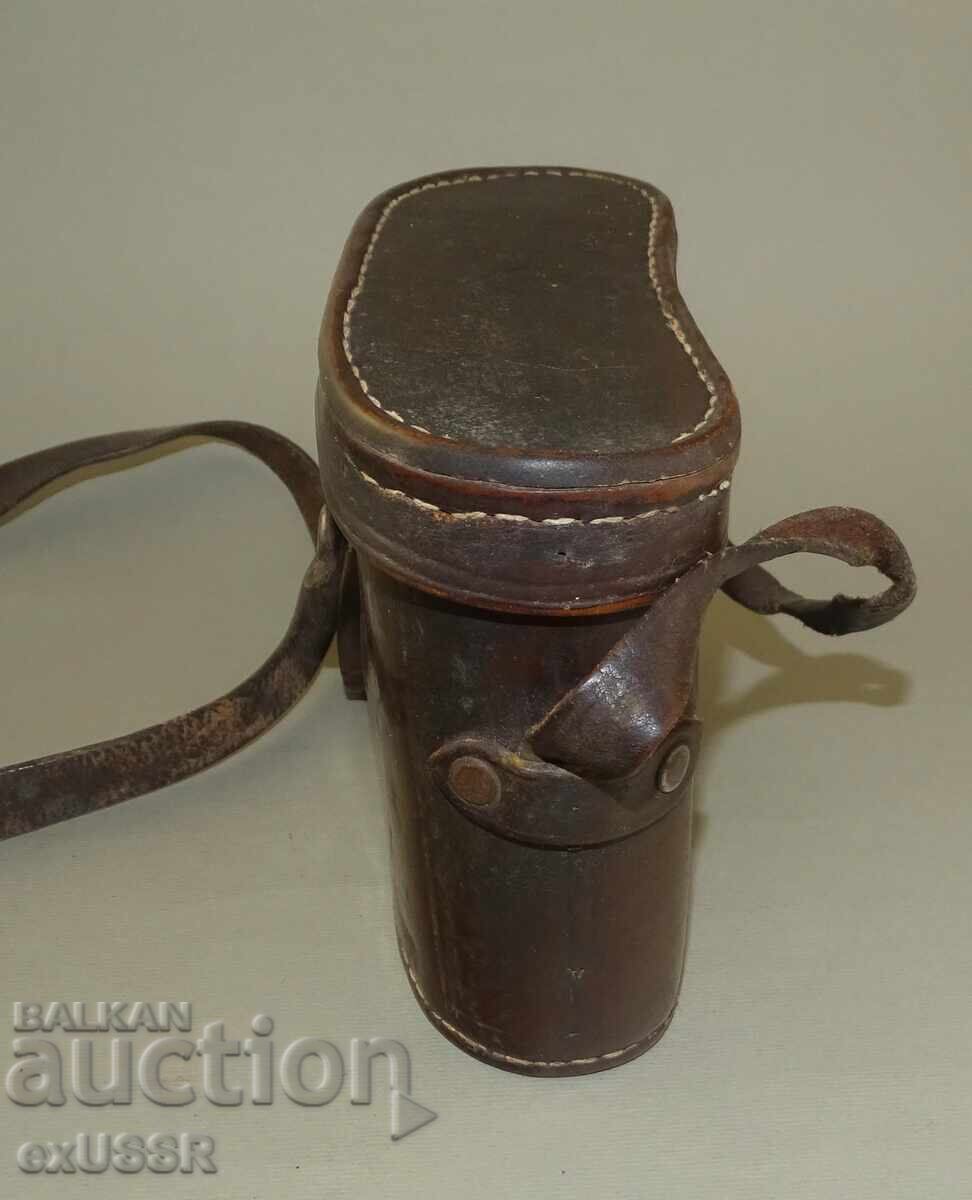 Delivery of Old leather box case for binoculars