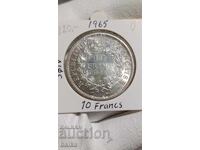 ПАРИ ОТ НАСЛЕДСТВЕНА КОЛЕКЦИЯ.