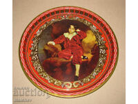 Tavă metalică englezească veche Băiat 32 cm, păstrată