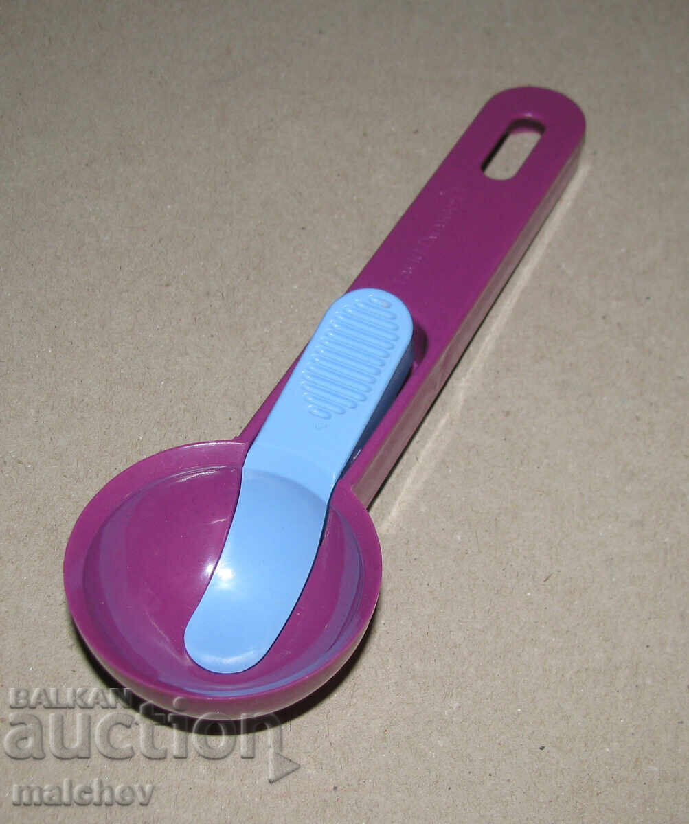 Licitație Fackelmann, lingură de plastic pentru orez și înghețată, excelentă Licitație Fackelmann, lingură de plastic pentru orez și înghețată, excelentă