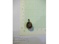 Pandantiv din mineral în formă de picătură