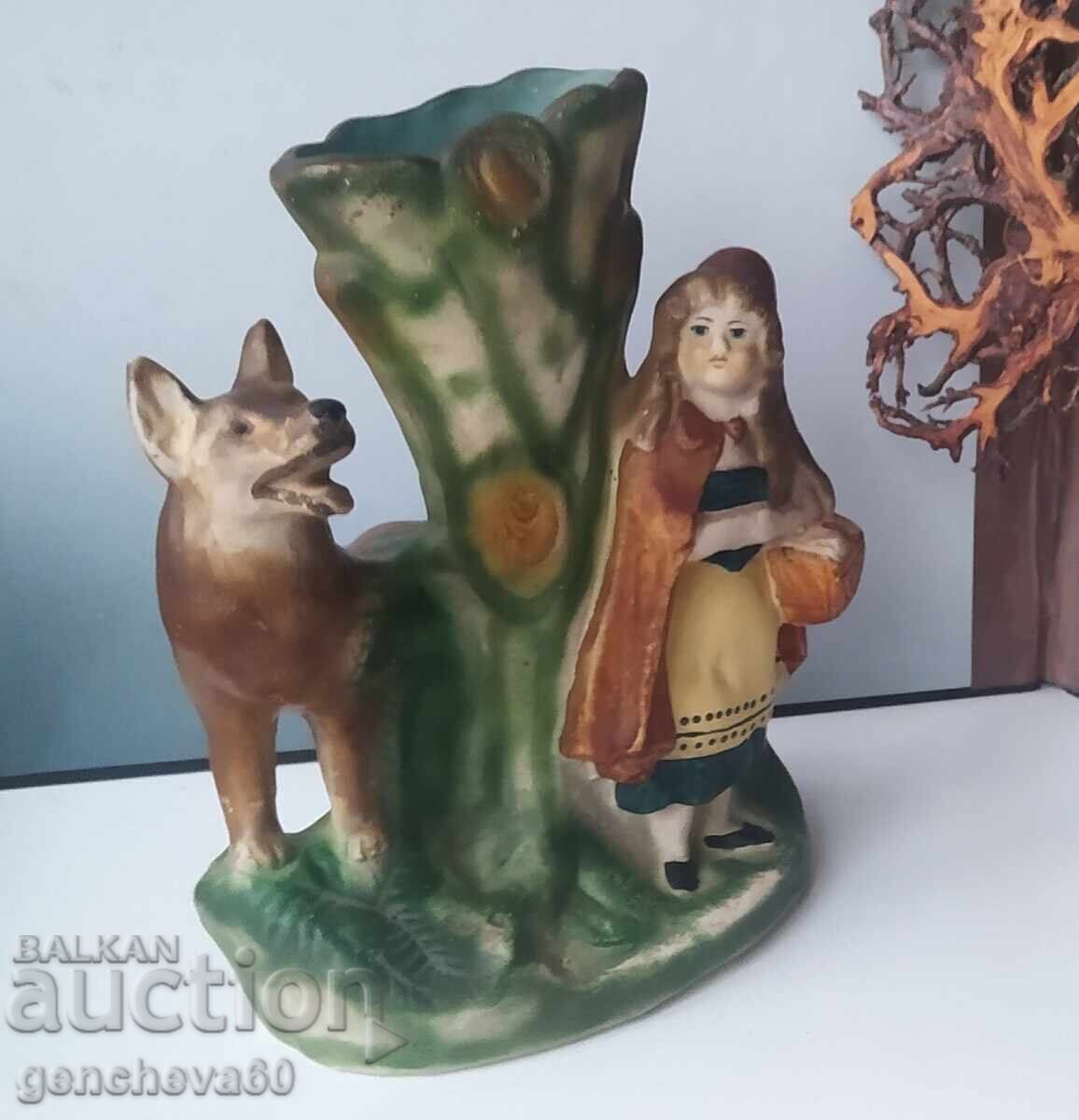 RRR Sculptură „Scufița Roșie” vază ceramică Troian RRR Sculptură „Scufița Roșie” vază ceramică Troian