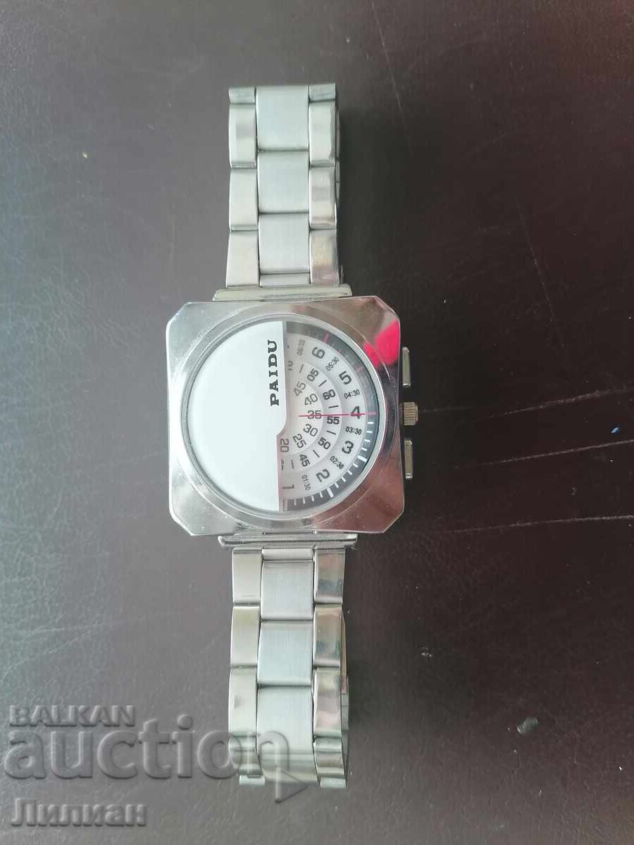 Ceas - PAIDU cu preț € 15.00 | 29.34 BGN Ceas - PAIDU cu preț € 15.00 | 29.34 BGN