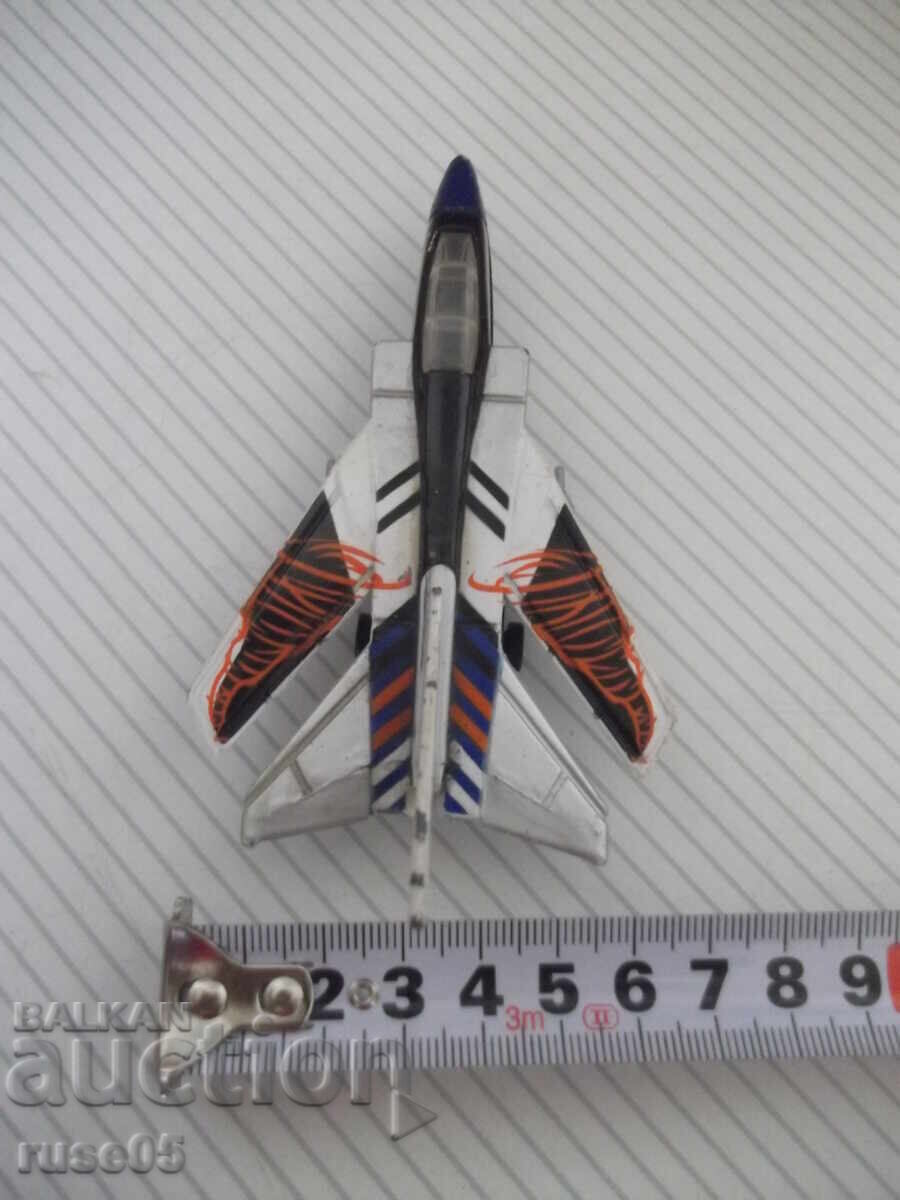 Avion "TORNADO - SB-22" metalic cu preț € 5.11 | 9.99 BGN