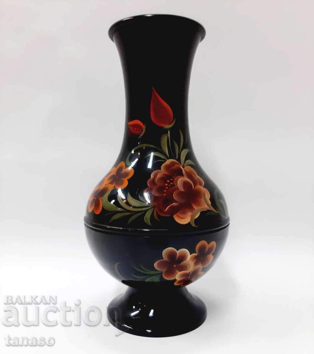 Veche vază metalică emailată (2.3)