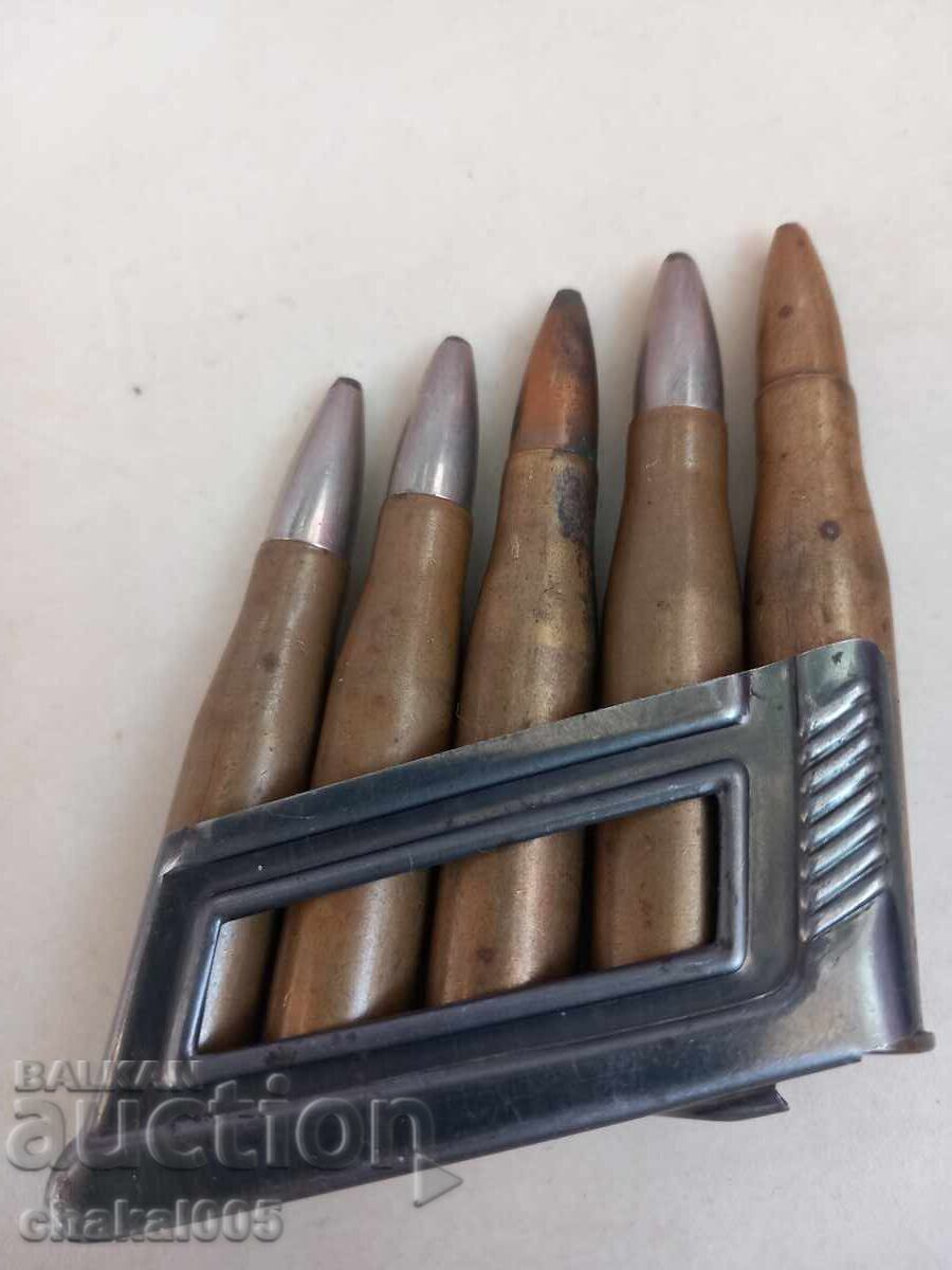 Pentru m 95 cu preț € 70.00 | 136.91 BGN