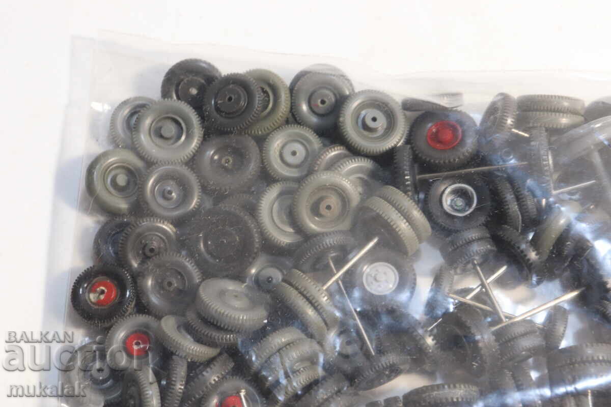 Licitație WIKING HERPA H0 1/87 ANVELOPE JANTE PIESE ACCESORII MODEL