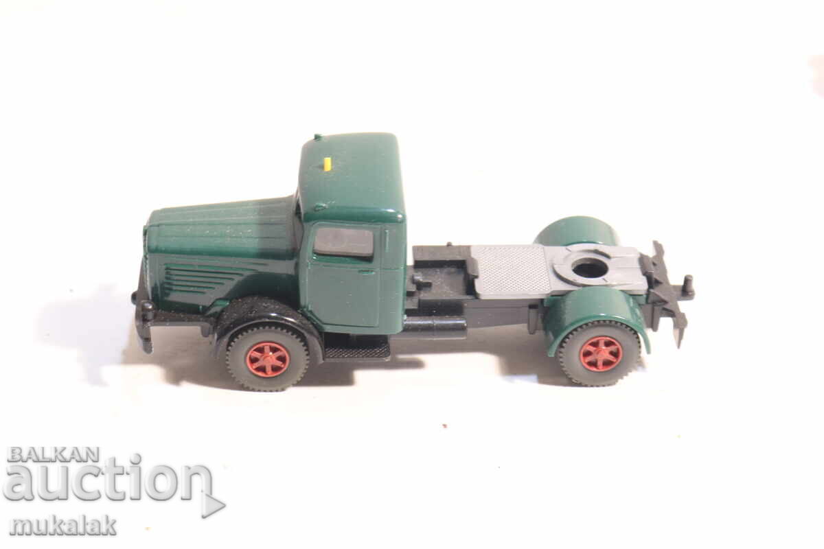 WIKING HO 1/87 AUTOCAR CAMION TRACTOR MODEL cu preț € 6.00 | 11.73 BGN WIKING HO 1/87 AUTOCAR CAMION TRACTOR MODEL cu preț € 6.00 | 11.73 BGN