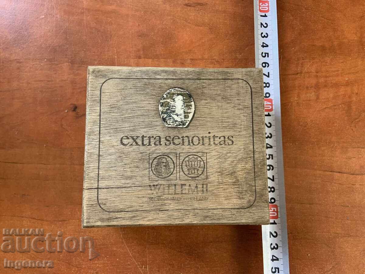 Cutie de trabucuri din lemn vechi