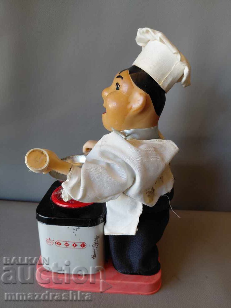 Jucărie veche Chef bucătar cu preț € 36.00 | 70.41 BGN