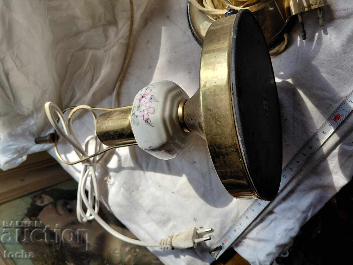 Licitație Vechi lămpi din porțelan