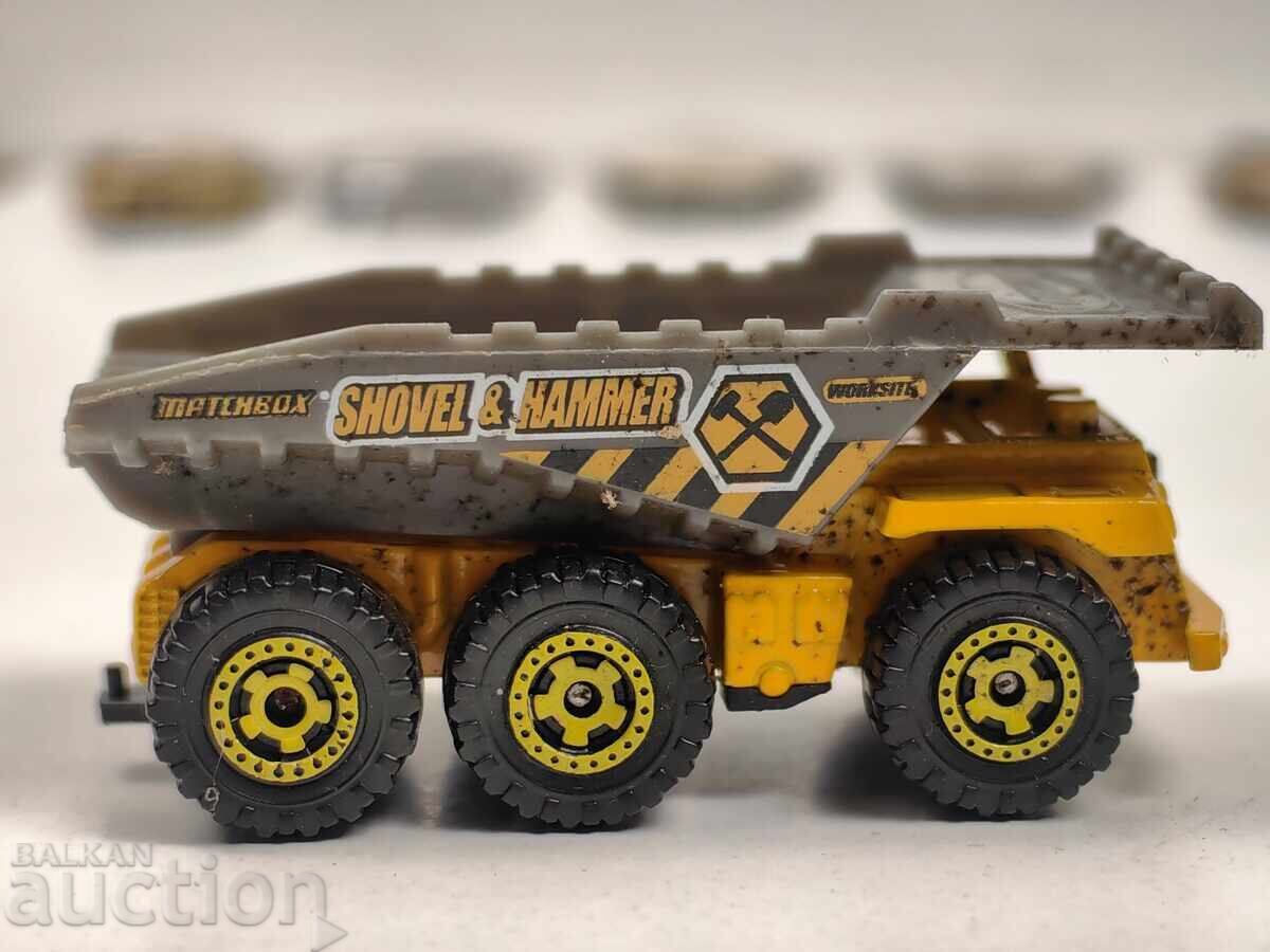 VECHI CĂRUCIOR METALIC MATCHBOX MB536 - 5