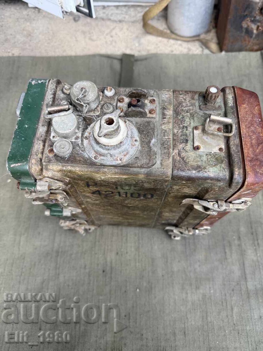Σοβιετικός ραδιοφωνικός σταθμός R105M - 6 Σοβιετικός ραδιοφωνικός σταθμός R105M - 6