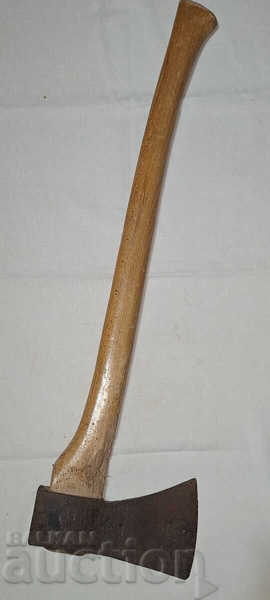 Аукцион Стара немска брадва с печат