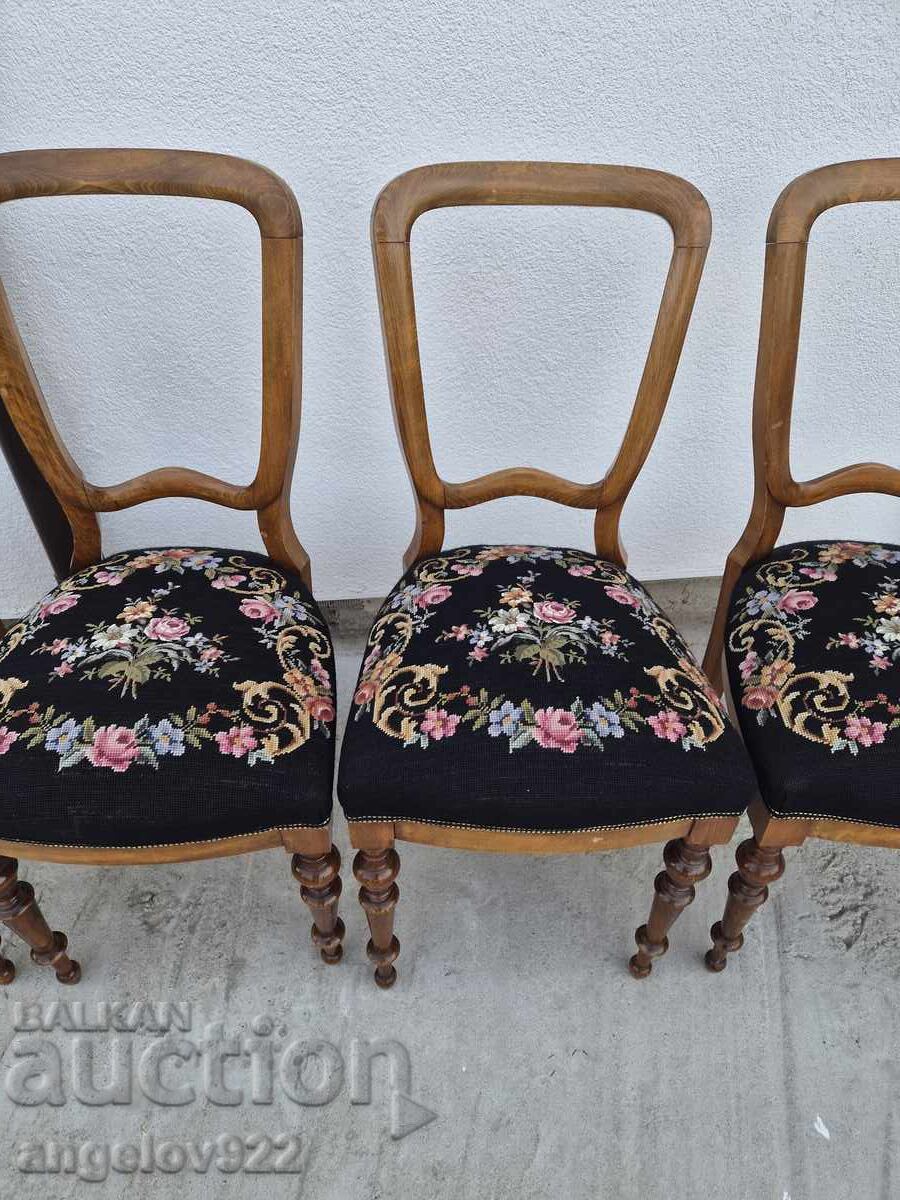 Livrarea Frumoasă gamă de scaune vintage!!! Livrarea Frumoasă gamă de scaune vintage!!!