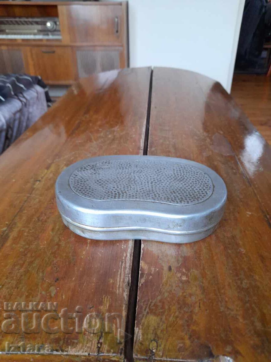 Cutie veche din aluminiu Aluwa