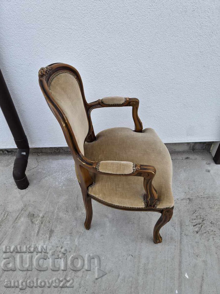 Аукцион Красив винтидж дървен стол масив!!! Аукцион Красив винтидж дървен стол масив!!!