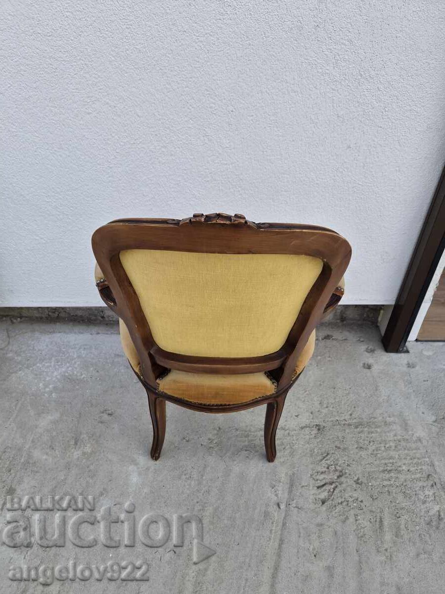 Παράδοση Όμορφη vintage ξύλινη καρέκλα μασίφ!!! Παράδοση Όμορφη vintage ξύλινη καρέκλα μασίφ!!!