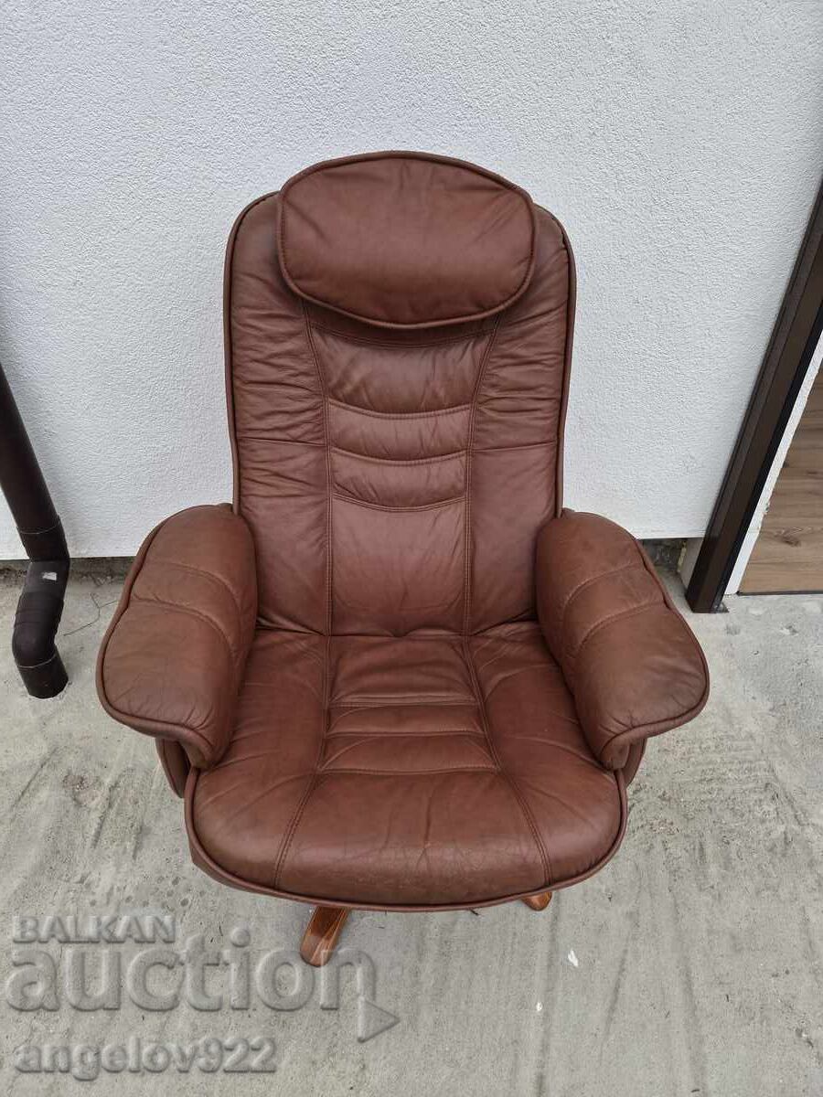 Licitație Fotoliu cu opțiune de somn din piele naturală!!! Licitație Fotoliu cu opțiune de somn din piele naturală!!!