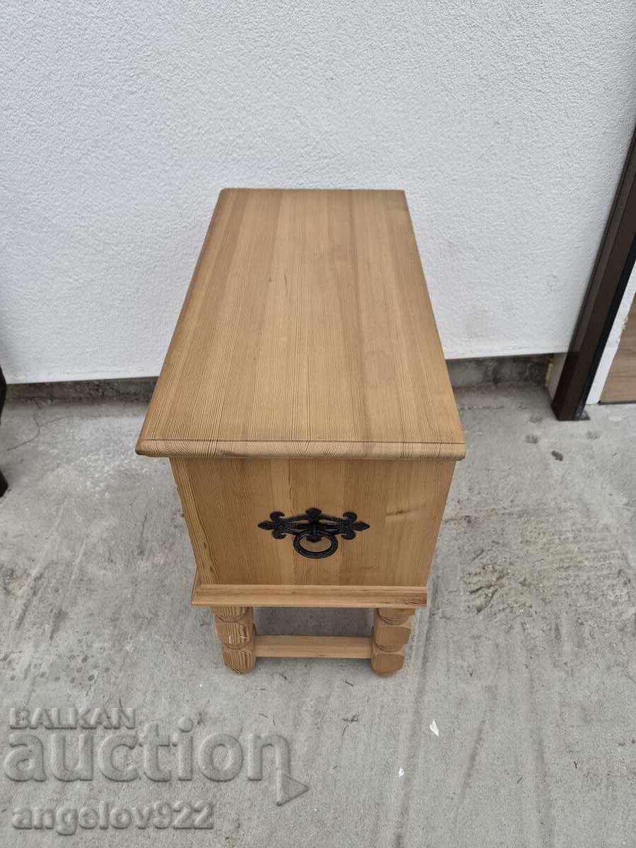 Доставка на Красив винтидж дървен скрин масив!!! Доставка на Красив винтидж дървен скрин масив!!!