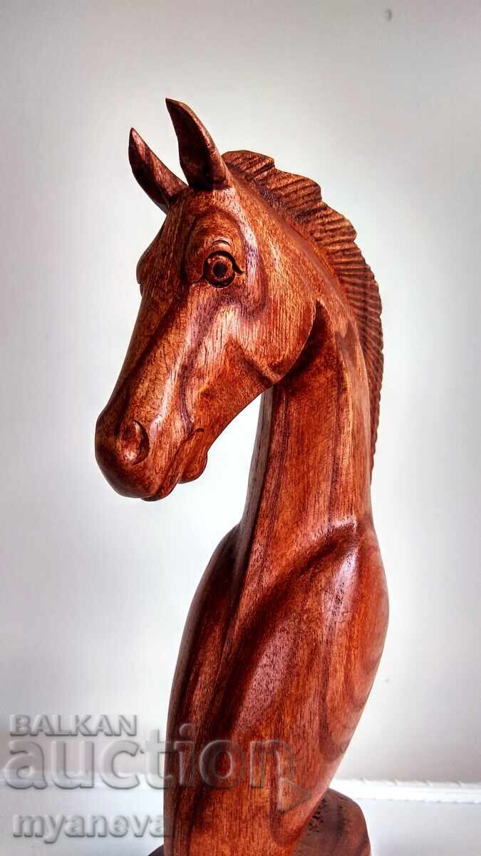 Sculptură în lemn cu imaginea unui cal, realizată manual - 6