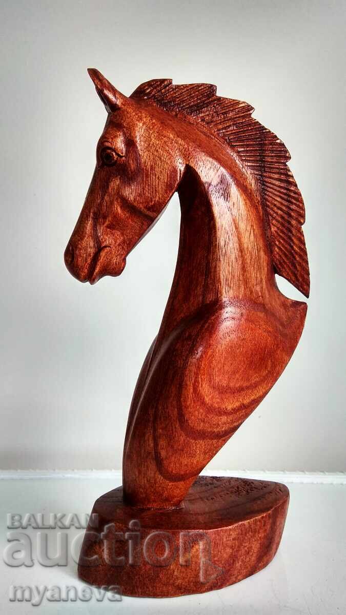 Sculptură în lemn cu imaginea unui cal, realizată manual - 7