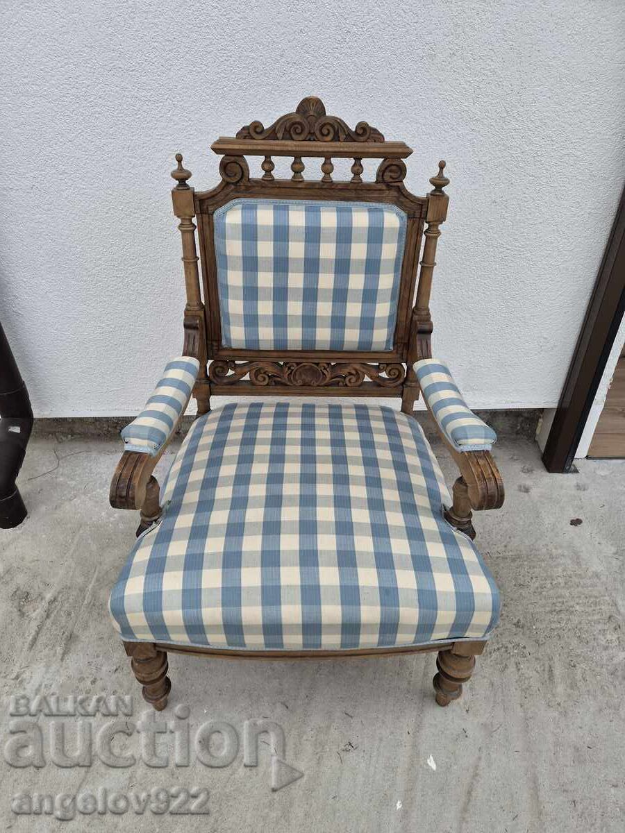 Красив винтидж дървен стол масив!!!