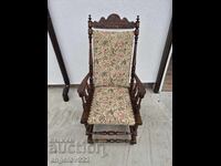 Όμορφο vintage ξύλινο ανατρεπόμενο καρεκλάκι μασίφ!!!