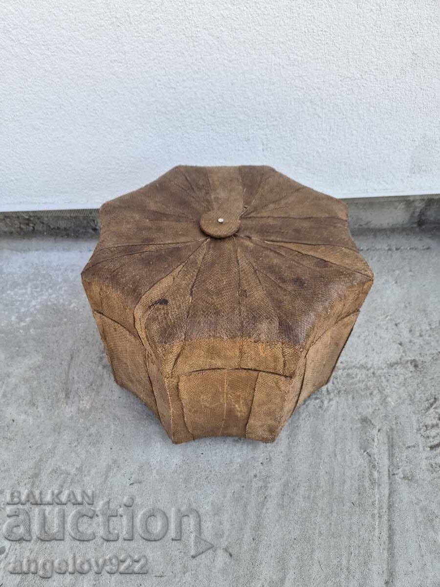 Vintage σκαμπό από γνήσιο δέρμα!!! Vintage σκαμπό από γνήσιο δέρμα!!!