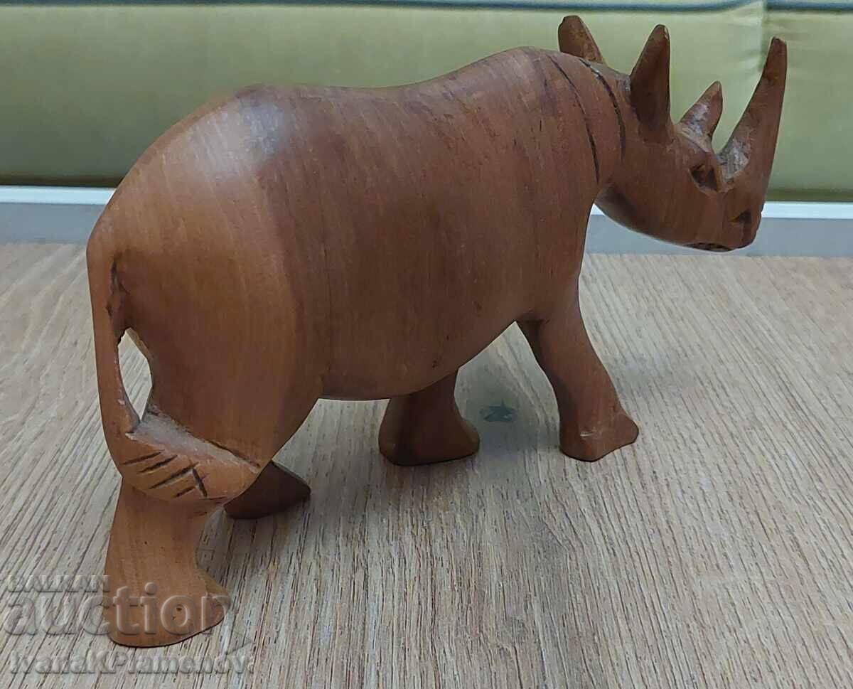 Licitație Sculptură în lemn masiv pentru cunoscători