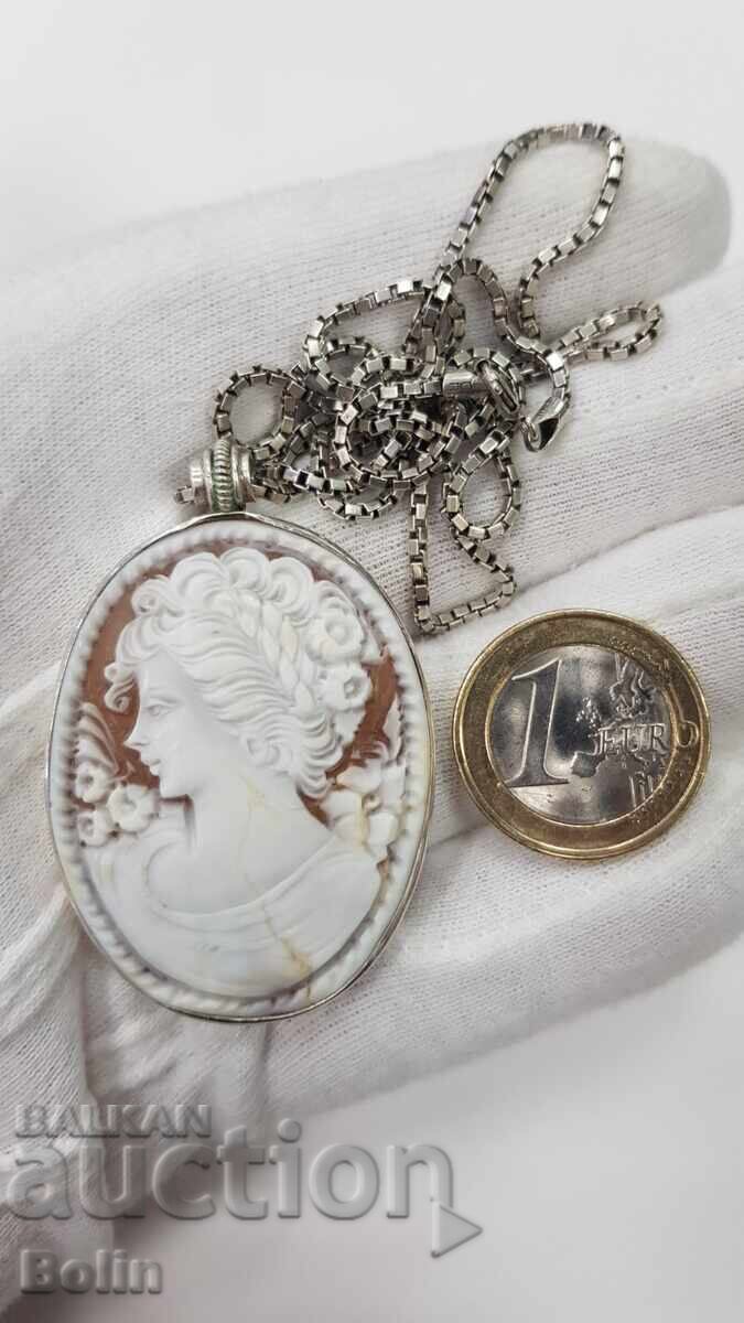 Frumos pandantiv argintiu cu Camee - secolul XX - 6