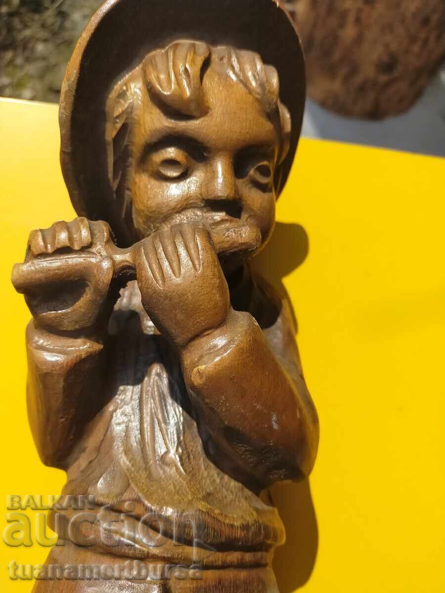 Figurină din lemn cu preț € 20.00 | 39.12 BGN