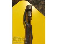 Дървена фигурка