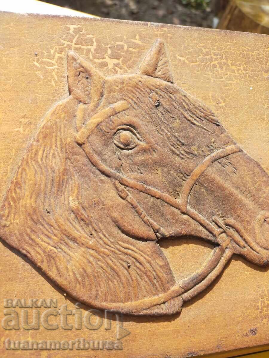 Suport din lemn pentru ziare și reviste cu preț € 15.00 | 29.34 BGN